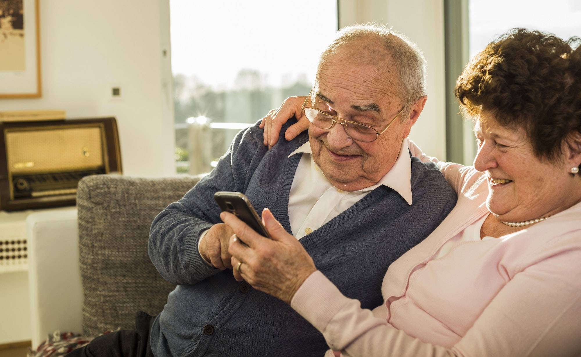 cel mai bun telefon pentru seniori